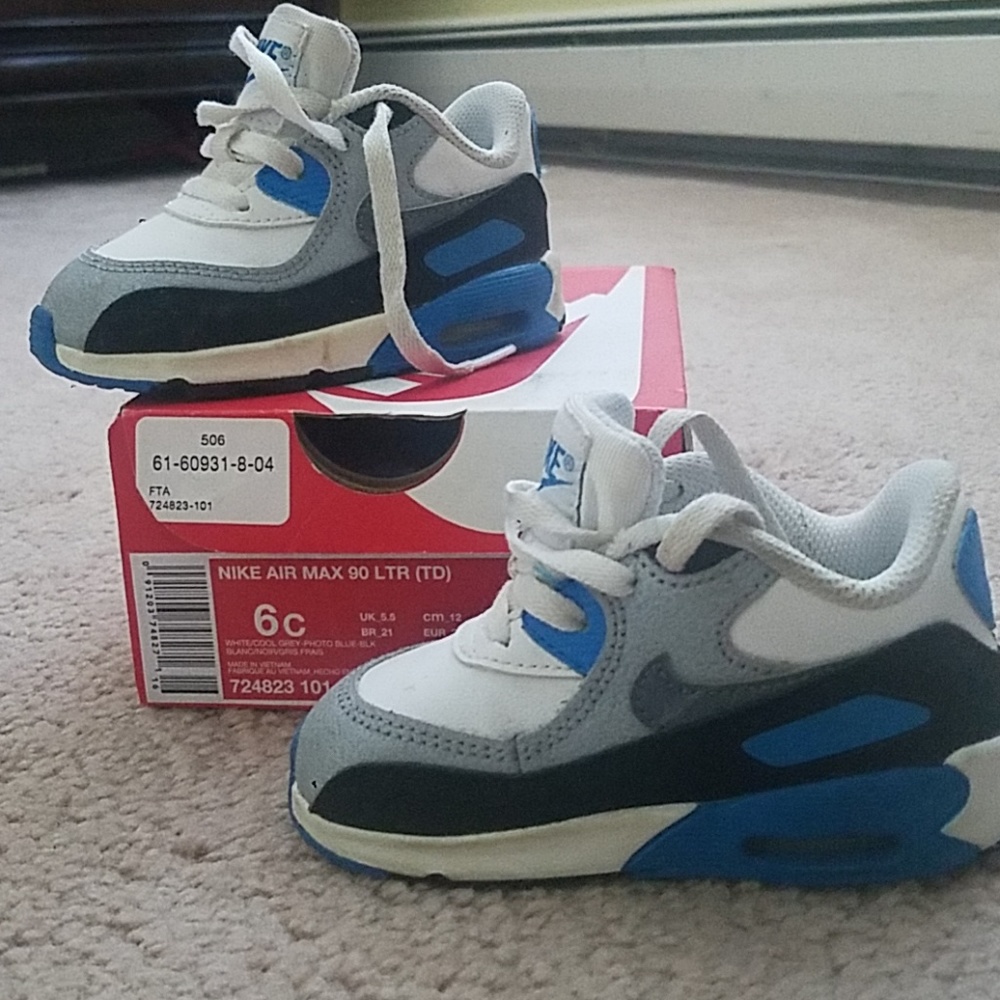 Toddler nike air max sneakers